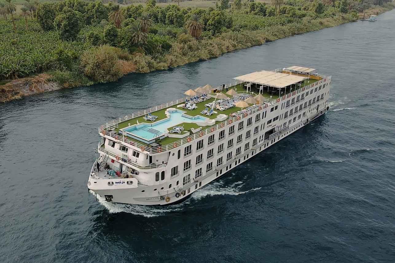 Alma nile cruise